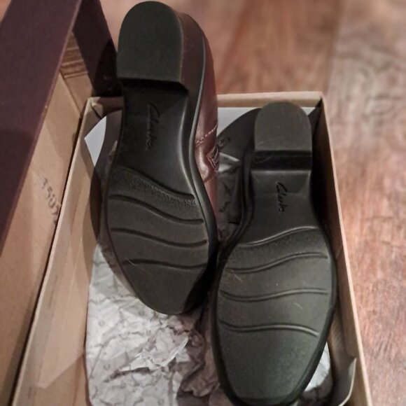 Clarks Shooties - Picture 6 of 7